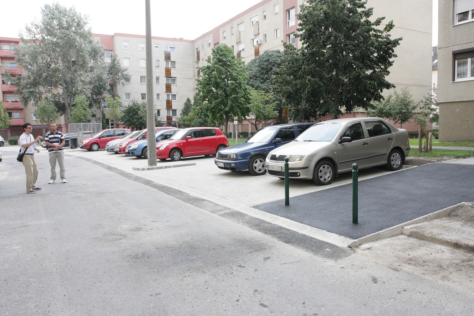 Új burkolatot kapott 37 parkolóhely a Bátky Zsigmond utcában